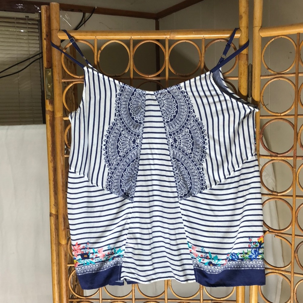 Spaghetti strap top This top looks like a vacation!